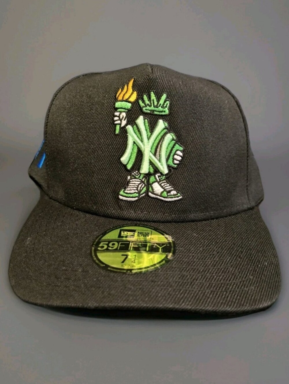 New Era 59Fifty New York Yankees Cartoon A-Frame Fitted Hat Black 7 1/4 size 714
